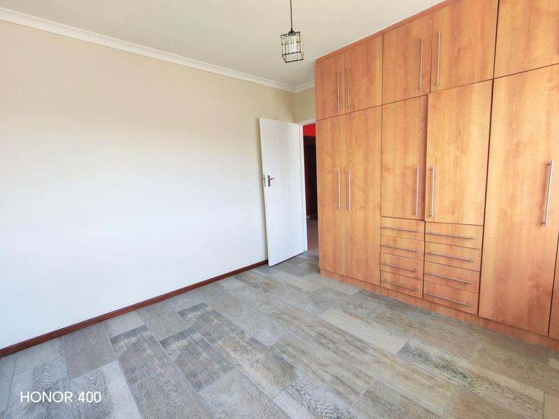 To Let 2 Bedroom Property for Rent in Woodstock Upper Western Cape